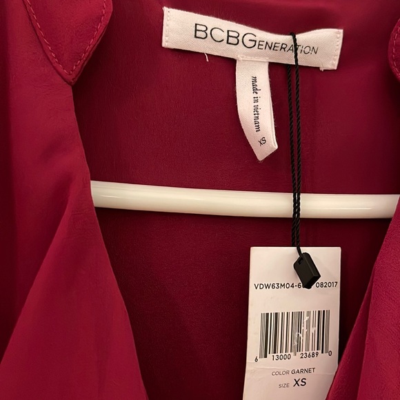 BCBG Generation flowy dress in Garnet color. - Picture 5 of 7